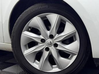 RENAULT ZOE 22kWh Dynamique Intens Hatchback 5dr Electric Auto (Battery Leas