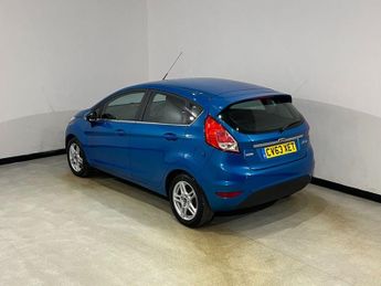 FORD FIESTA 1.0T EcoBoost Zetec Hatchback 5dr Petrol Manual Euro 5 (s/s) (10