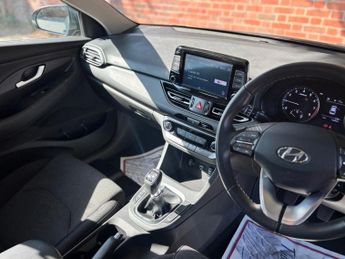 HYUNDAI I30 1.0 T-GDi MHEV SE Connect Hatchback 5dr Petrol Hybrid Manual Eur
