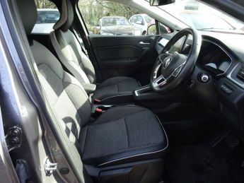 RENAULT CAPTUR 1.3 TCe S Edition SUV 5dr Petrol EDC Euro 6 (s/s) (130 ps)