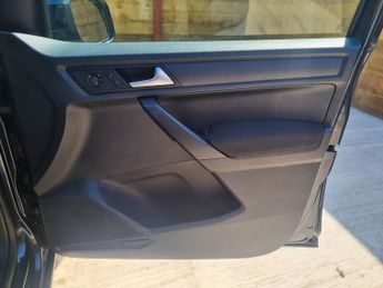 VOLKSWAGEN CADDY MAXI LIFE 5 Seat Auto Wheelchair Accessible Disabled Access Vehicle WAV