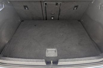 VOLKSWAGEN ID.3 Pro S 77kWh Tour Hatchback 5dr Electric Auto (204 ps)