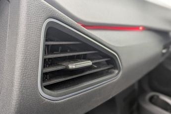 VOLKSWAGEN ID.3 Pro S 77kWh Tour Hatchback 5dr Electric Auto (204 ps)