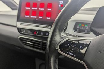 VOLKSWAGEN ID.3 Pro S 77kWh Tour Hatchback 5dr Electric Auto (204 ps)