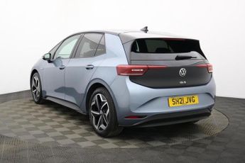 VOLKSWAGEN ID.3 Pro S 77kWh Tour Hatchback 5dr Electric Auto (204 ps)