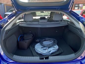 HYUNDAI IONIQ 38.3kWh Premium Hatchback 5dr Electric Auto (136 ps)