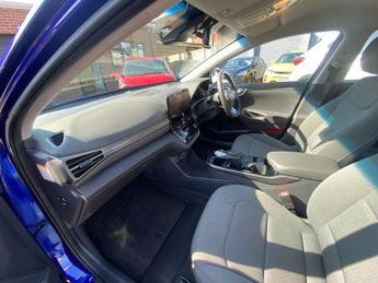 HYUNDAI IONIQ 38.3kWh Premium Hatchback 5dr Electric Auto (136 ps)