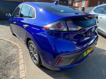 HYUNDAI IONIQ 38.3kWh Premium Hatchback 5dr Electric Auto (136 ps)