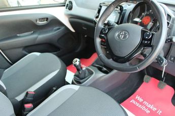 TOYOTA AYGO 1.0 VVT-i x-trend Hatchback 5dr Petrol Manual Euro 6 (s/s) (71 p