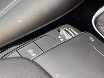 MERCEDES-BENZ A-CLASS 2.0 A180d SE Hatchback 5dr Diesel Manual Euro 6 (s/s) (116 ps)
