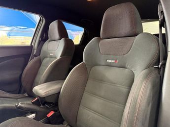 NISSAN JUKE 1.6 DIG-T Nismo RS SUV 5dr Petrol XTRON 4WD Euro 6 (214 ps)
