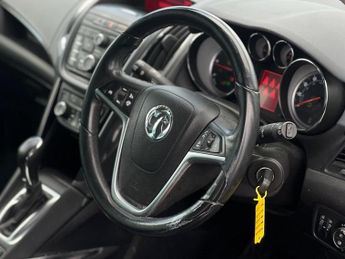 VAUXHALL ZAFIRA TOURER 2.0 CDTi SE MPV 5dr Diesel Auto Euro 5 (165 ps)