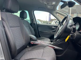VAUXHALL ZAFIRA TOURER 2.0 CDTi SE MPV 5dr Diesel Auto Euro 5 (165 ps)