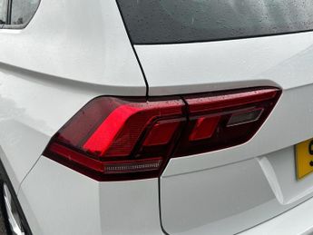 VOLKSWAGEN TIGUAN 1.5 TSI Life SUV 5dr Petrol DSG Euro 6 (s/s) (150 ps)