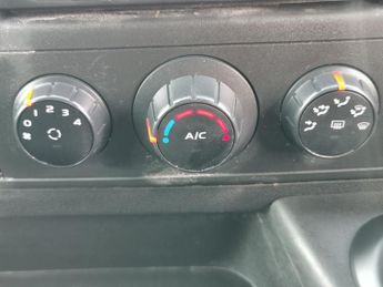 RENAULT MASTER 2.3 DCI ENERGY 35 BUSINESS PLATFORM CAB 2DR DIESEL QUICKSHIFT FW