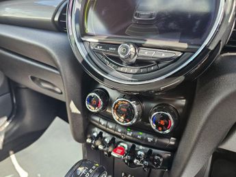 MINI HATCH AUTOMATIC 1.5 Cooper Hatchback 3dr Petrol Auto Euro 6 (s/s) (136
