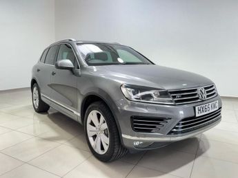 Volkswagen Touareg 3.0 TDI V6 BlueMotion Tech R-Line SUV 5dr Diesel Tiptronic 4WD E