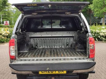 NISSAN NAVARA 2.3 dCi Tekna Pickup Double Cab 4dr Diesel Manual 4WD Euro 6 (s/