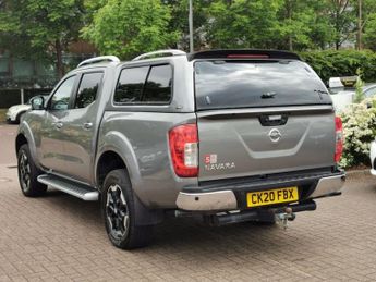NISSAN NAVARA 2.3 dCi Tekna Pickup Double Cab 4dr Diesel Manual 4WD Euro 6 (s/