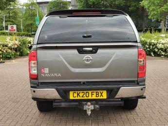 NISSAN NAVARA 2.3 dCi Tekna Pickup Double Cab 4dr Diesel Manual 4WD Euro 6 (s/