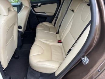 VOLVO XC60 2.4 D4 SE Lux Nav SUV 5dr Diesel Manual AWD Euro 5 (s/s) (181 ps