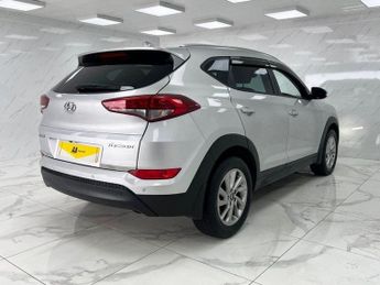 HYUNDAI TUCSON 1.7 CRDi Blue Drive SE Nav SUV 5dr Diesel Manual Euro 6 (s/s) (1