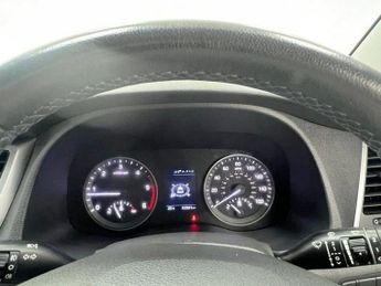 HYUNDAI TUCSON 1.7 CRDi Blue Drive SE Nav SUV 5dr Diesel Manual Euro 6 (s/s) (1
