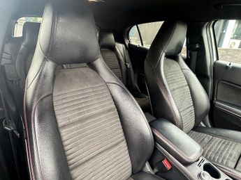 MERCEDES-BENZ 180 2.1 GLA220d AMG Line (Premium) SUV 5dr Diesel 7G-DCT 4MATIC Euro