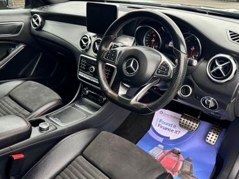 MERCEDES-BENZ GLA220 2.1 GLA220d AMG Line (Premium) SUV 5dr Diesel 7G-DCT 4MATIC Euro