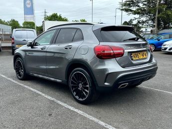 MERCEDES-BENZ 180 2.1 GLA220d AMG Line (Premium) SUV 5dr Diesel 7G-DCT 4MATIC Euro