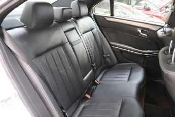 MERCEDES-BENZ E-CLASS 2.1 E220 CDI SE Saloon 4dr Diesel G-Tronic+ Euro 5 (s/s) (170 ps