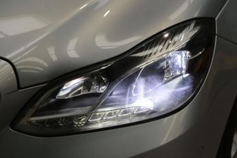 MERCEDES-BENZ E-CLASS 2.1 E220 CDI SE Saloon 4dr Diesel G-Tronic+ Euro 5 (s/s) (170 ps