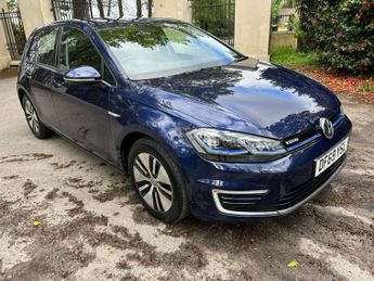 Volkswagen Golf 35.8kWh e-Golf Hatchback 5dr Electric Auto (136 ps)