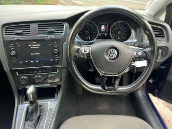 VOLKSWAGEN E-GOLF 35.8kWh e-Golf Hatchback 5dr Electric Auto (136 ps)
