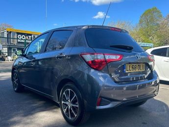 TOYOTA YARIS 1.5 VVT-h Icon Tech Hatchback 5dr Petrol Hybrid E-CVT Euro 6 (s/