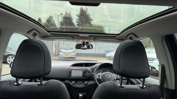 TOYOTA YARIS 1.5 VVT-h Excel Hatchback 5dr Petrol Hybrid E-CVT Euro 6 (15in A