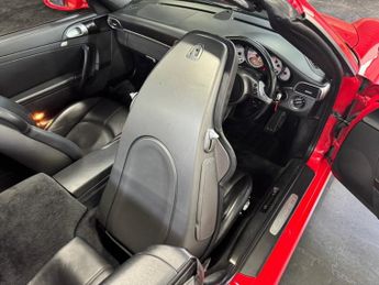 PORSCHE 911 3.8 997.2 Carrera S Cabriolet 2dr Petrol PDK (242 g/km, 385 bhp)