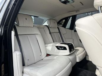 ROLLS-ROYCE PHANTOM 6.7 V12 Saloon 4dr Petrol Auto Euro 6 (570 ps)