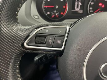 AUDI Q3 2.0 TDI Black Edition SUV 5dr Diesel Manual quattro Euro 6 (s/s)