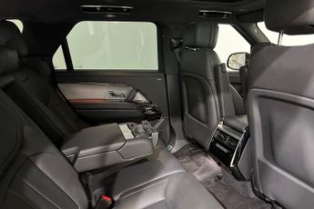 LAND ROVER RANGE ROVER SPORT 3.0 D300 MHEV Dynamic SE SUV 5dr Diesel Auto 4WD Euro 6 (s/s) (3