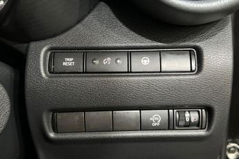 NISSAN JUKE 1.0 DIG-T Tekna SUV 5dr Petrol DCT Auto Euro 6 (s/s) (114 ps) To