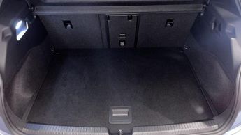 VOLKSWAGEN ID.3 Pro 58kWh Family Hatchback 5dr Electric Auto (145 ps)
