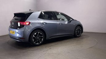 VOLKSWAGEN ID.3 Pro 58kWh Family Hatchback 5dr Electric Auto (145 ps)