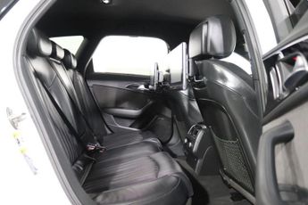 AUDI A6 AVANT 2.0 TDI ultra Black Edition Estate 5dr Diesel S Tronic Euro 6 (s