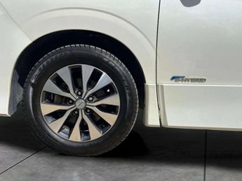 NISSAN SERENA 2.0 PURE DRIVE G-PILOT S-HYBRID PETROL AUTO 8 SEATS