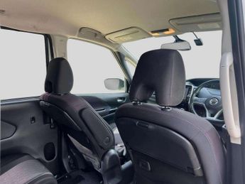 NISSAN SERENA 2.0 PURE DRIVE G-PILOT S-HYBRID PETROL AUTO 8 SEATS