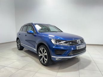 Volkswagen Touareg 3.0 TDI V6 BlueMotion Tech R-Line SUV 5dr Diesel Tiptronic 4WD E