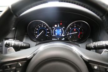 JAGUAR XF 2.0d R-Sport Saloon 4dr Diesel Auto Euro 6 (s/s) (180 ps)