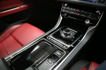 JAGUAR XF 2.0d R-Sport Saloon 4dr Diesel Auto Euro 6 (s/s) (180 ps)