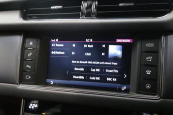 JAGUAR XF 2.0d R-Sport Saloon 4dr Diesel Auto Euro 6 (s/s) (180 ps)